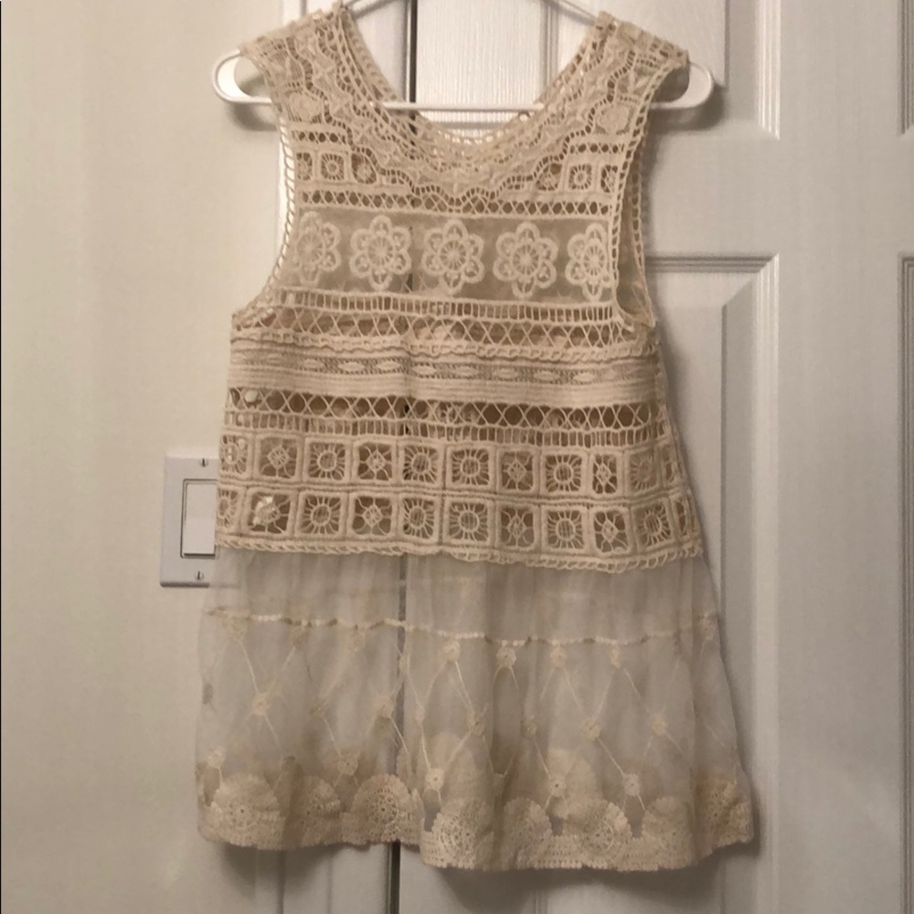 ⭐️Abercrombie & Fitch Lace Tank Top